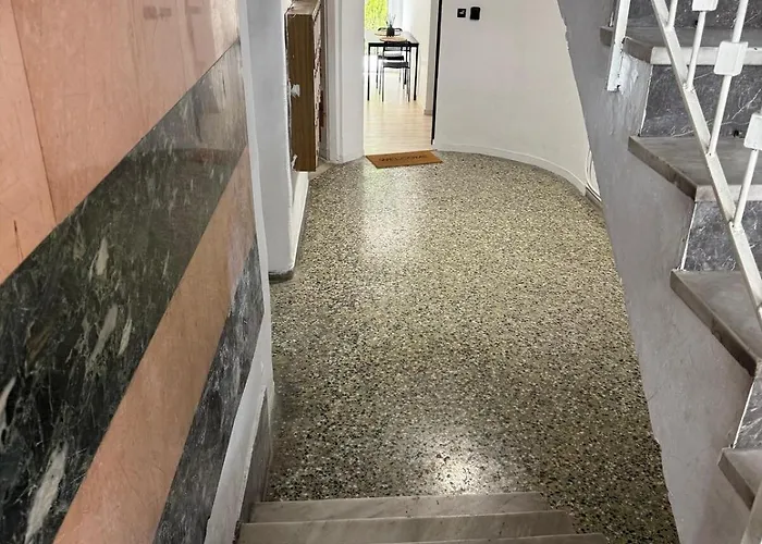 Elian Center *